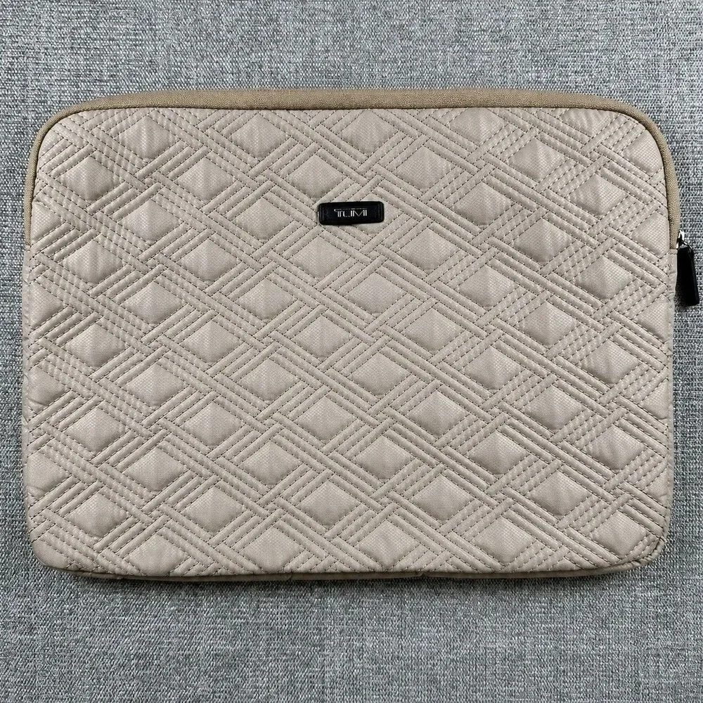 TUMI Quilted Laptop Sleeve Beige Padded Zip Case NWOT Fits 13-14” Laptop